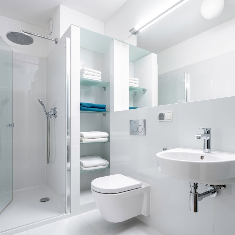 Corner Shower with Compact Fixtures
